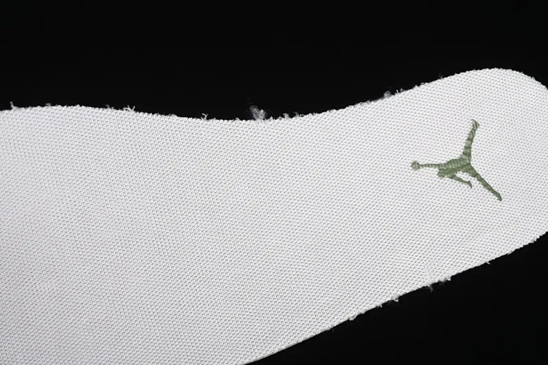 All categories Air Jordan Jordan series basketball shoes Air Jordan 1 Low High-end customized low-top sneakers Air Jordan 1 Low AJ1 Joe 1 Gucci joint-beige knitted High-end customized low-top retro basketball shoes DM5688-103